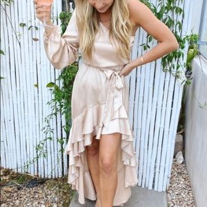 Show me your MuMu Stunner Maxi Dress